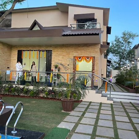 Mannat Villa With Swimming Pool And Garden Lonavala Exterior foto